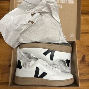 Veja V-12 Sneakers